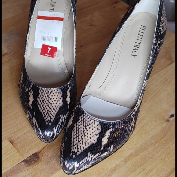 Ellen Tracy Snake print Pump size 7 - Picture 2 of 8